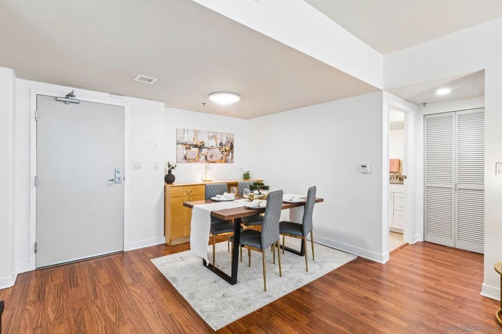 425 W Beech St - photo 7