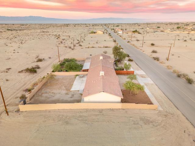 1492 N Marina Drive, Thermal CA: https://media.crmls.org/mediaz/2246e0cd-706e-4307-b222-0fdc3f09efcd.jpg