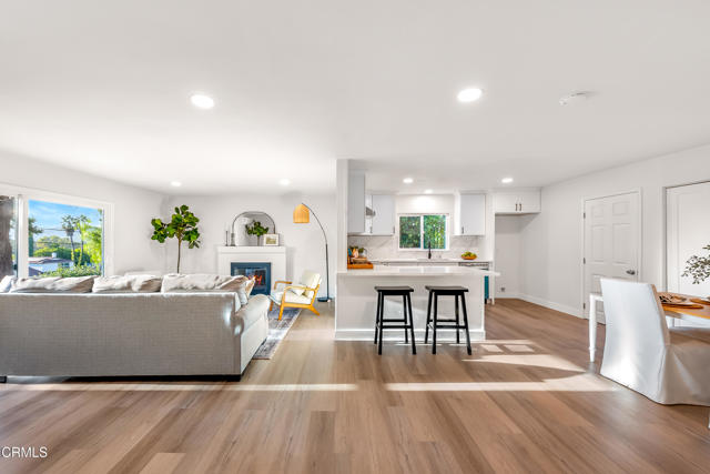 Detail Gallery Image 3 of 22 For 2531 Scott Pl, Thousand Oaks,  CA 91360 - 4 Beds | 3 Baths