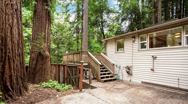 150 Evergreen Road, Boulder Creek CA: https://media.crmls.org/mediaz/2247d02d-30f6-4362-985e-4072811a12e7.jpg