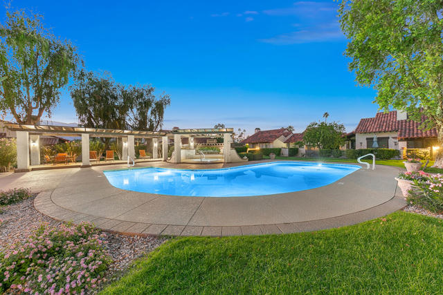 60 Calle Solano, Rancho Mirage CA: https://media.crmls.org/mediaz/22481df3-dcfa-44f1-8809-b9e7835c163a.jpg