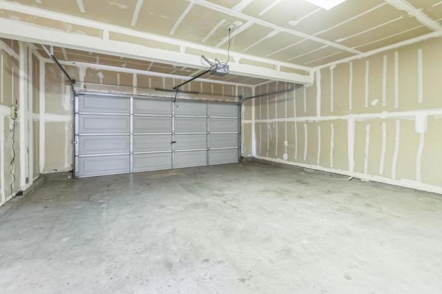 1160 Bellflower Way, Los Banos CA: https://media.crmls.org/mediaz/22485df9-4be2-4bb7-8ef6-9c103daf6a7c.jpg