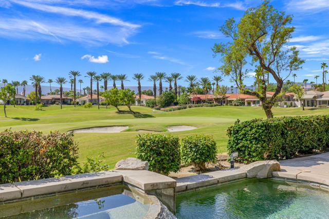424 White Horse Trail, Palm Desert, CA 92211
