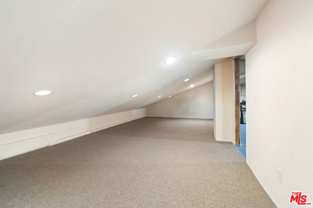 588 N Gower Street, Los Angeles CA: https://media.crmls.org/mediaz/22499efe-870c-4e2f-9f10-6c32b476ca05.jpg
