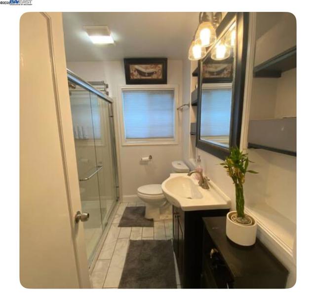 1112 Adason Dr, San Leandro CA: https://media.crmls.org/mediaz/2249a146-6623-4d79-ab3a-83803e83d248.jpg
