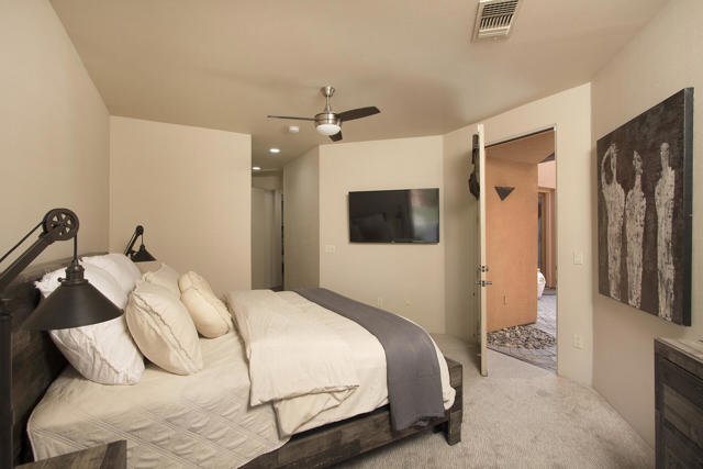 50135 Camino Privado, La Quinta CA: https://media.crmls.org/mediaz/224ab924-8cf2-4b94-8b3f-932395aa5f4a.jpg