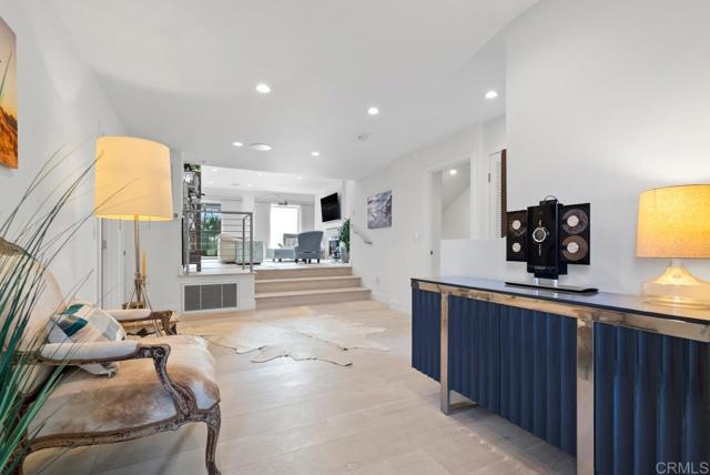 2191 Caminito Del Barco, Del Mar CA: https://media.crmls.org/mediaz/224aea81-ba30-4ec2-8442-5ef17b202dfa.jpg