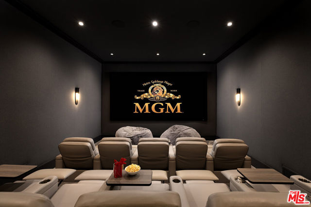 1628 Georgina Avenue, Santa Monica CA: https://media.crmls.org/mediaz/224aeb71-7538-480f-8ab5-3220af16ecea.jpg