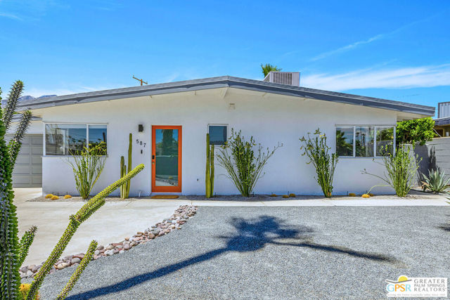 587 N Calle Marcus, Palm Springs CA: https://media.crmls.org/mediaz/224bfacc-cc15-4d3e-926f-d3908b7fc54c.jpg