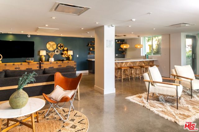 12760 Millennium Drive, Los Angeles CA: https://media.crmls.org/mediaz/224c28ee-cf27-493c-bf05-ff45aa22bc3a.jpg