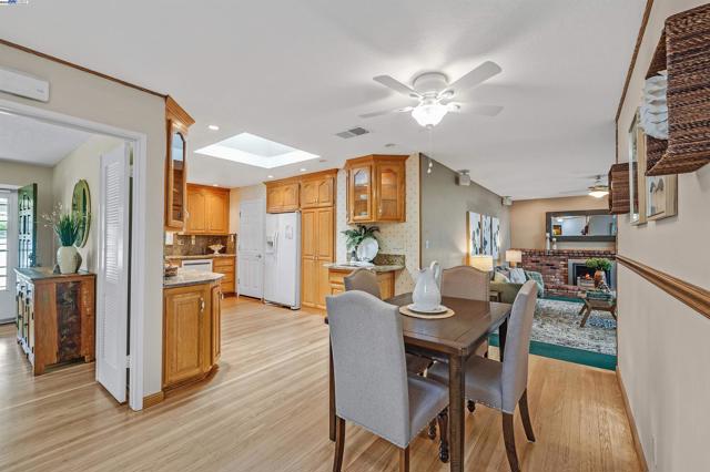 4601 Hampshire Way, Fremont CA: https://media.crmls.org/mediaz/224d2f99-624c-4604-9652-2a134ed8bd66.jpg