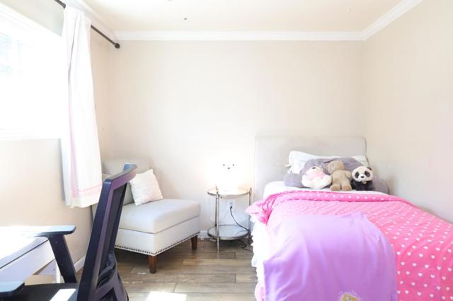 191 E El Camino Real, Mountain View CA: https://media.crmls.org/mediaz/224d5b54-c9b5-4a96-afd9-7e8348b94c0b.jpg