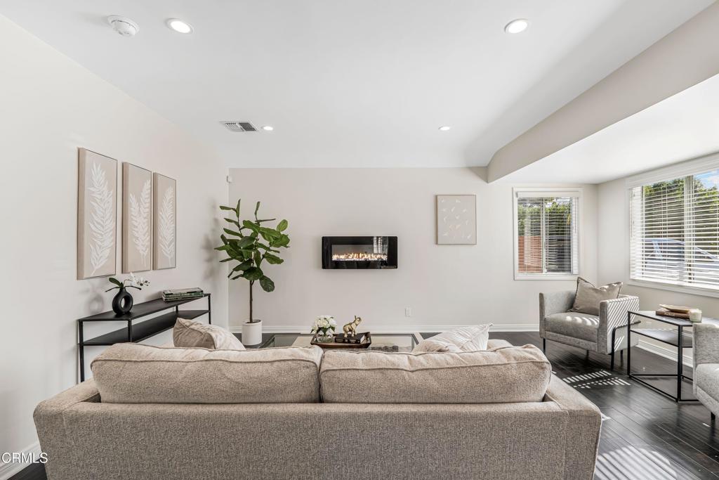 15233 Camarillo StreetSherman Oaks img 44