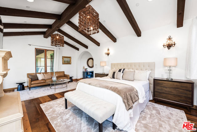 5850 Lapworth Drive, Agoura Hills CA: https://media.crmls.org/mediaz/224ebbba-360b-4964-b59c-01c4110f086a.jpg