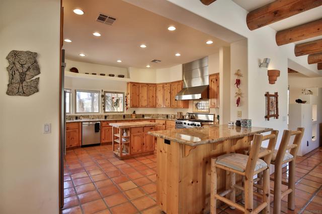 187 Verbena Dr, Borrego Springs CA: https://media.crmls.org/mediaz/224ec8e1-009f-4ceb-bcdd-63552621216e.jpg