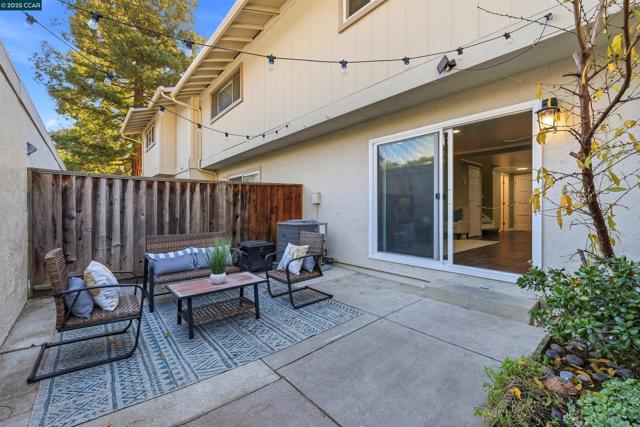 1804 Wildbrook Ct, Concord CA: https://media.crmls.org/mediaz/224ed077-863e-4046-8c57-fef4a705e791.jpg