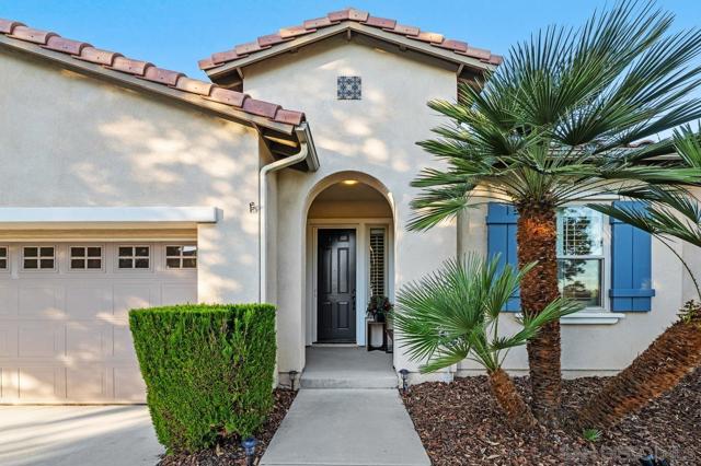 2690 Ponderosa Ct, Escondido CA: https://media.crmls.org/mediaz/224fd831-13d2-4506-aba7-af333a51a95e.jpg