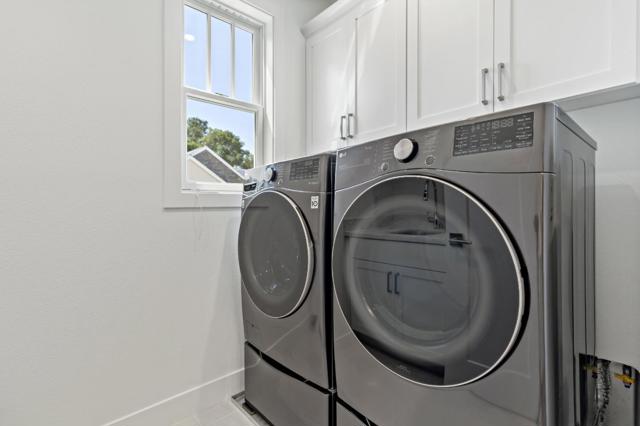 18825 Montalvo Oaks Circle, Monte Sereno CA: https://media.crmls.org/mediaz/225000fe-8db4-4b79-a436-56c62550b3d4.jpg