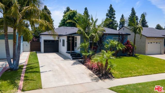 5216 Fidler Avenue, Lakewood CA: https://media.crmls.org/mediaz/225029b3-d6db-4f4d-bbb3-8fdee2cd8345.jpg