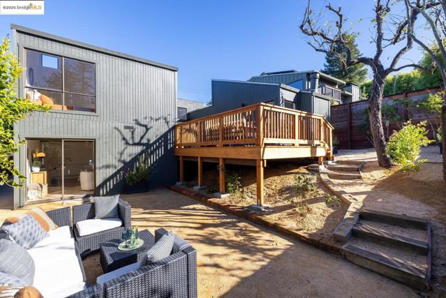 568 Vistamont Ave, Berkeley CA: https://media.crmls.org/mediaz/225145fd-873f-4e09-b31e-377291f0683c.jpg