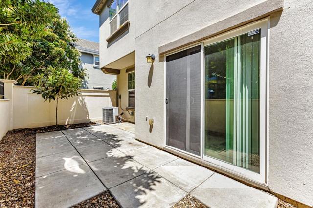 233 S Yucatan Place, Mountain House CA: https://media.crmls.org/mediaz/22516d9a-148f-4993-ad23-accde5427a10.jpg
