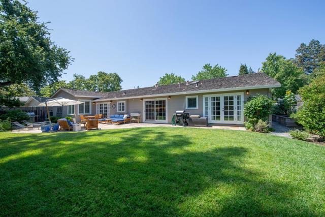 1360 Elder Avenue, Menlo Park CA: https://media.crmls.org/mediaz/22518b5b-e57b-444a-afbf-c53371238a3a.jpg