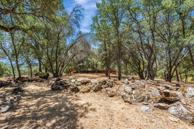 3748 Baldwin Drive, Placerville CA: https://media.crmls.org/mediaz/2251aa09-585b-4c03-bf38-9a8724778b0e.jpg