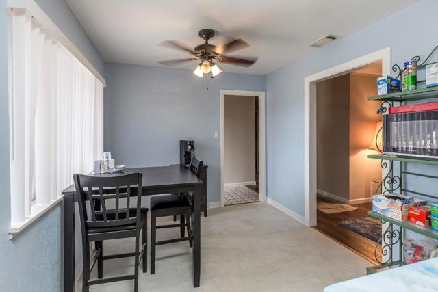 8420 David Court, Gilroy CA: https://media.crmls.org/mediaz/2251feaf-4563-4319-9909-aa250d3f0dac.jpg