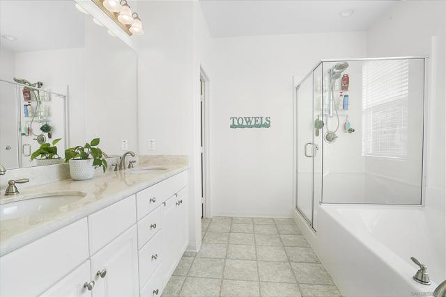 1716 Moon Orchid Ave, Chula Vista CA: https://media.crmls.org/mediaz/225309be-2071-40fd-85d2-1ea1253c9774.jpg