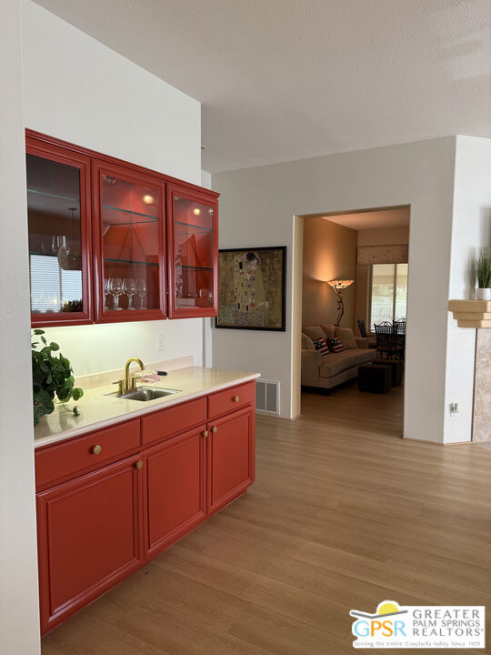 154 Kavenish Drive, Rancho Mirage CA: https://media.crmls.org/mediaz/22534907-29b4-4d54-ad08-3fcbb45ccade.jpg