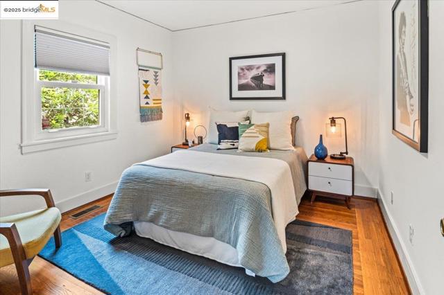 3058 Berlin Way, Oakland CA: https://media.crmls.org/mediaz/22542b9e-308f-486c-ba2f-82b482f63ba3.jpg