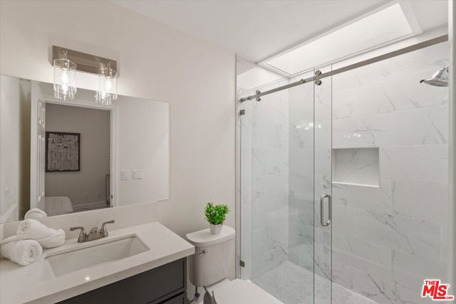 853 Larrabee Street, West Hollywood CA: https://media.crmls.org/mediaz/22543191-4b6a-4fcb-90df-6a80efb46c22.jpg