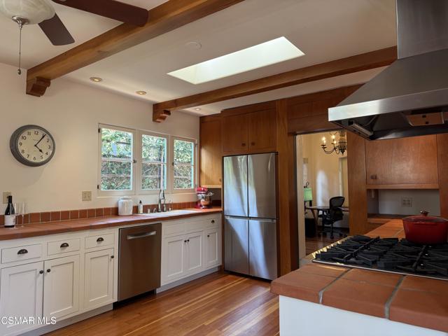 1979 Allen Avenue, Altadena CA: https://media.crmls.org/mediaz/22550b8b-c28c-49ca-85aa-666a39b2ab7b.jpg
