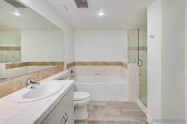 850 Beech St, San Diego CA: https://media.crmls.org/mediaz/225531cb-0c26-4387-ac49-d92ea835a2a8.jpg