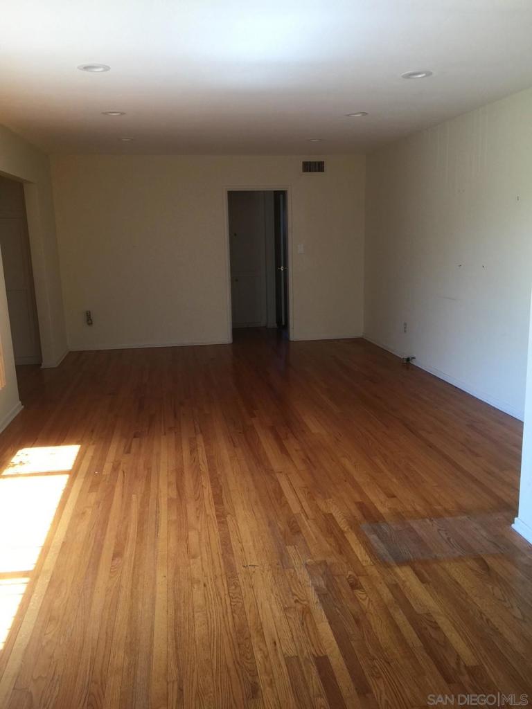 5104 63rd - photo 9