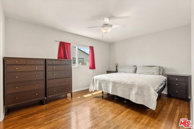 9313 Hayvenhurst Avenue, North Hills CA: https://media.crmls.org/mediaz/2255b166-d4a4-4457-8662-ebde54b749c0.jpg