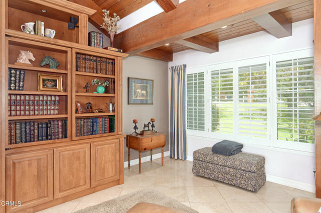 11616 E Las Posas Road, Camarillo CA: https://media.crmls.org/mediaz/2255f5dc-c337-4d88-8e99-743040d1c5bc.jpg