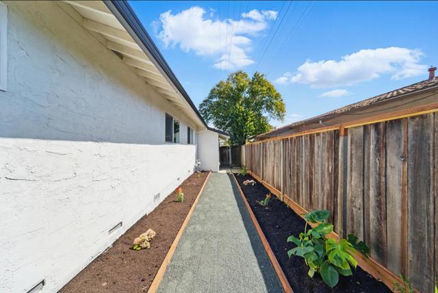 175 Heath Street, Milpitas CA: https://media.crmls.org/mediaz/22562d60-ad02-4f10-8722-643326c98ee3.jpg