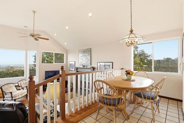 11 S Palomar Drive, Redwood City CA: https://media.crmls.org/mediaz/225769d8-bd50-4633-b0ed-7579fbc20101.jpg