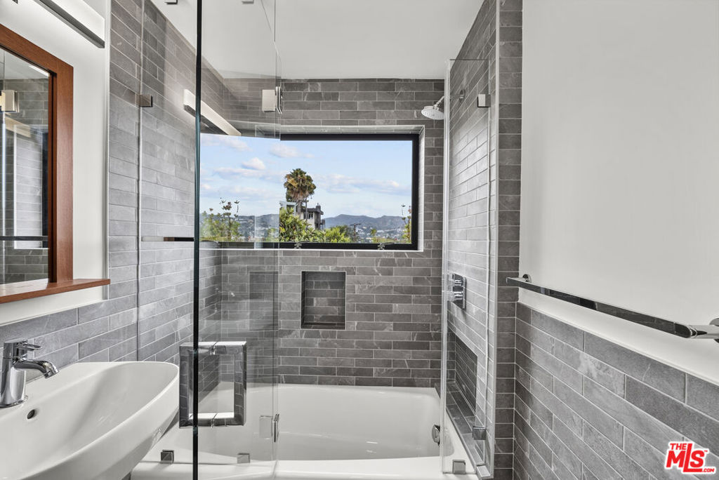 MLS #26856391 image #25