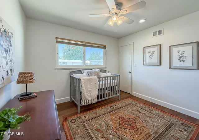 1878 Moore Street, Simi Valley CA: https://media.crmls.org/mediaz/2257d2c9-6be7-4aaa-9349-eaaa08d76bae.jpg