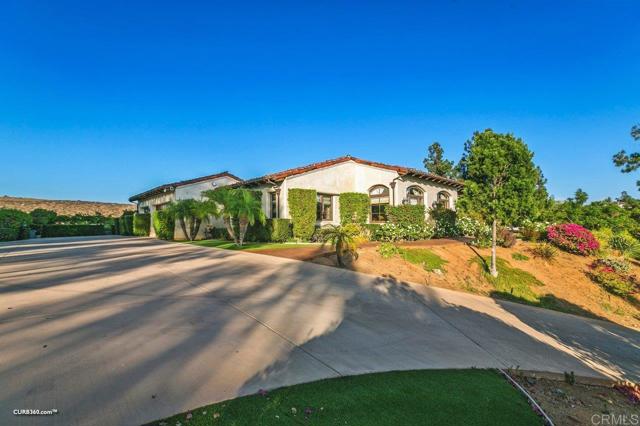 16531 Zumaque, Rancho Santa Fe CA: https://media.crmls.org/mediaz/2258d94e-6381-4d99-9782-bc2381325dd2.jpg