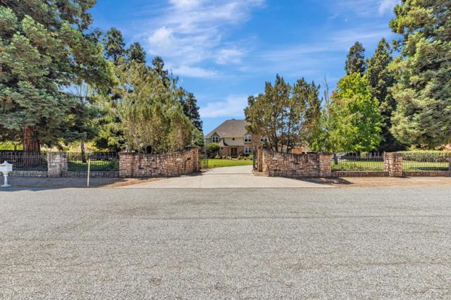9885 Lantz Drive, Morgan Hill CA: https://media.crmls.org/mediaz/22595e5e-5d7f-454d-a325-8311c9b729e4.jpg