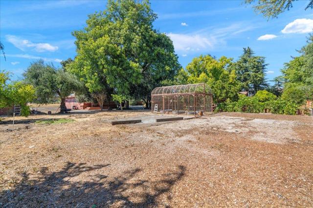 14325 Monterey Road, San Martin CA: https://media.crmls.org/mediaz/22596bcd-4cef-4cae-b672-f173cbb5182a.jpg
