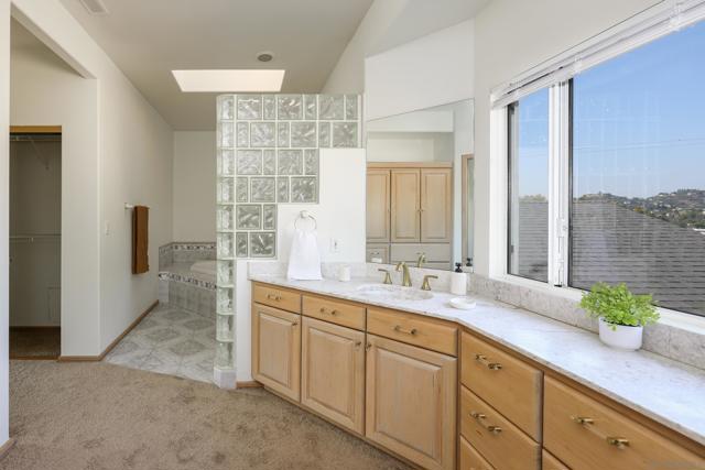 9977 Cristobal Dr, Spring Valley CA: https://media.crmls.org/mediaz/225981e6-d7a5-4c0c-abea-3fc000e9e1f9.jpg