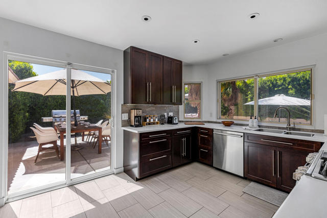 2355 W Nicola Road, Palm Springs CA: https://media.crmls.org/mediaz/2259c6f6-ca2a-49df-bbdd-a68b6179f94d.jpg