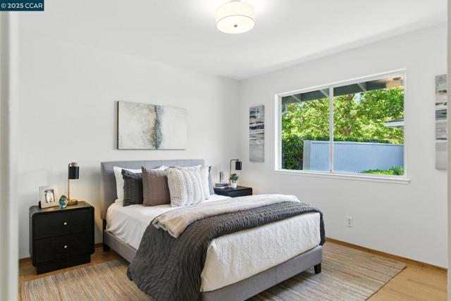 575 Old Orchard Dr, Danville CA: https://media.crmls.org/mediaz/225a6a6a-b6f7-4eeb-b079-43102dfe916b.jpg
