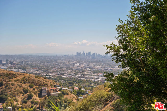 3 Bed Home for Sale in Los Angeles, California