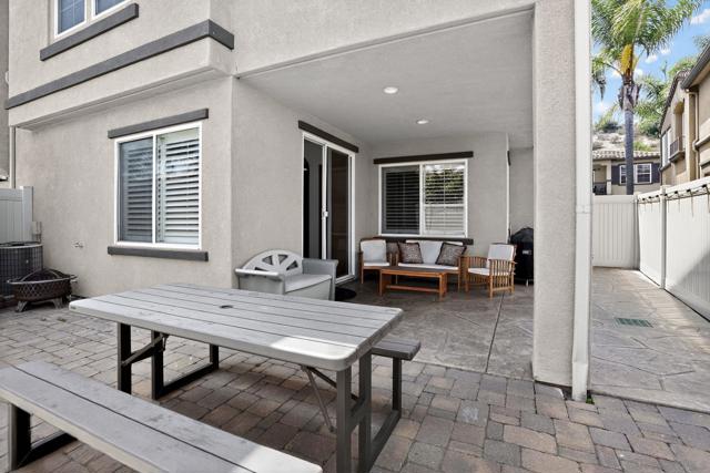 6289 Avenida De Las Vistas, San Diego CA: https://media.crmls.org/mediaz/225b2507-4dc6-4eaf-a429-d2a7b23d8372.jpg