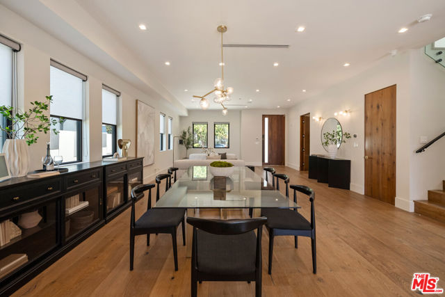 4299 Elmer Avenue, Studio City CA: https://media.crmls.org/mediaz/225bcf43-c998-4845-b9bd-24d0e0100e41.jpg